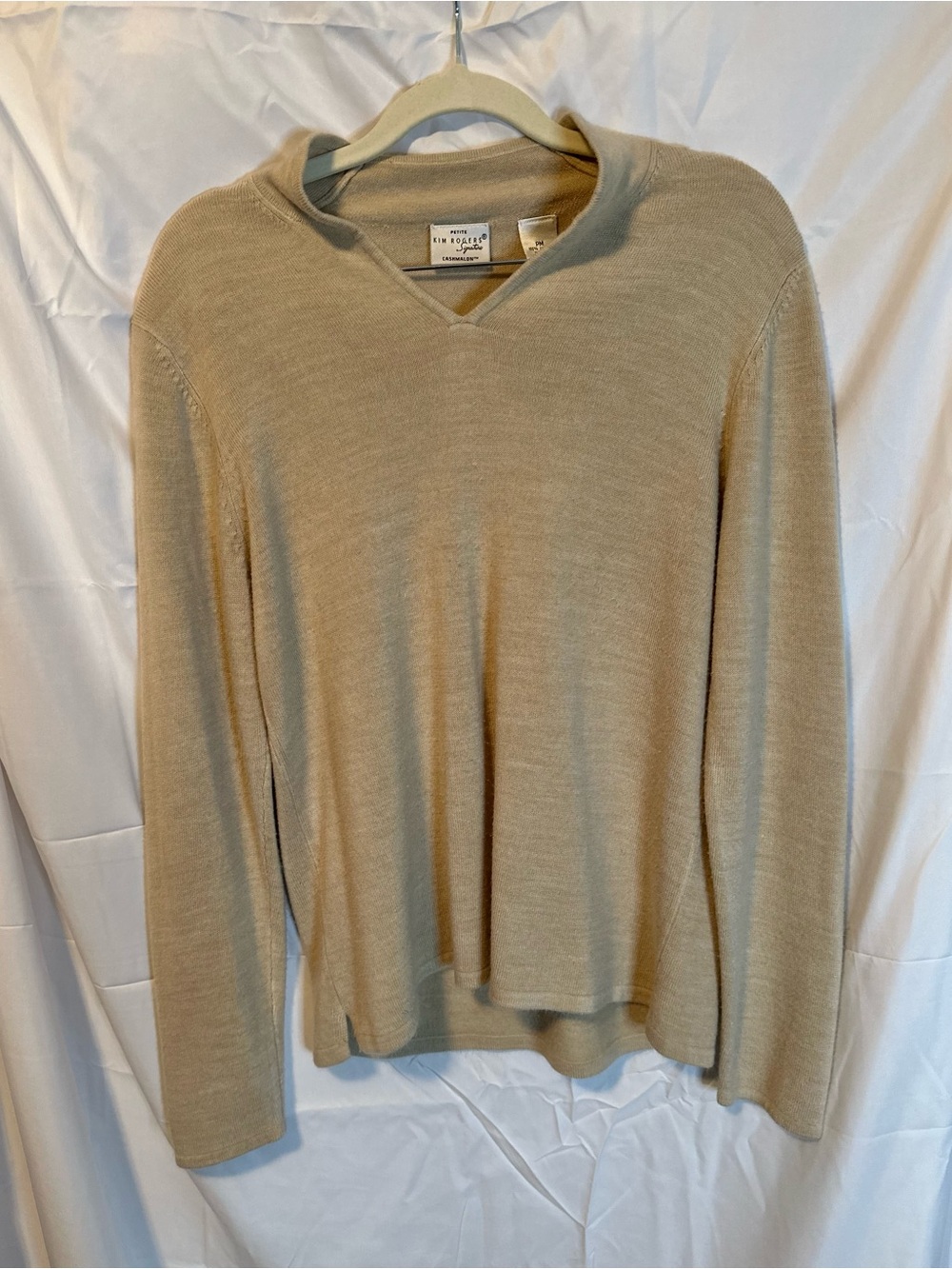 Kim Rogers Signature Beige V-Neck Sweater Old Money Quiet Luxury Capsule Med-P